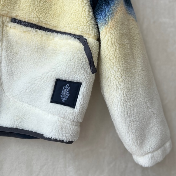 NEW Size XS Free People Hit The Slopes Printed Fleece Teddy Sherpa Ivory Jacket - Picture 3 of 10